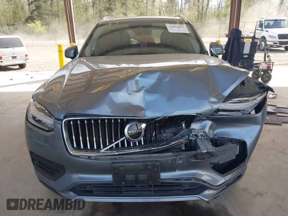 2020 Volvo XC90 Momentum with VIN YV4102PK1L1591863, listed as a IAAI auction lot 42034875 with 90,920 mi miles. Bid and sale history available at carsss.com. Image 6.