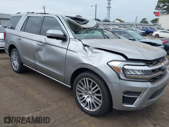 2022 Ford Expedition Limited with VIN 1FMJU1KT4NEA05973, listed as a IAAI auction lot 40744166 with 22,852 mi miles. Bid and sale history available at carsss.com. Image 1.