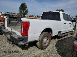 2023 Ford F-250 XL with VIN 1FT7W2AA5PEE17093, listed as a Copart auction lot 71443154 with Not provided miles and Salvage title. Bid and sale history available at DreamBid. Image 3.