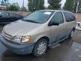 2000 Toyota Sienna LE with VIN 4T3ZF13C5YU315823, listed as a IAAI auction lot 42232438 with 248,010 mi miles and . Bid and sale history available at DreamBid. Image 6.