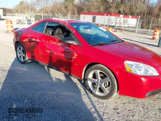 2007 Pontiac G6 GT with VIN 1G2ZH351674102929, listed as a IAAI auction lot 41730222 with 164,313 mi miles. Bid and sale history available at carsss.com. Image 1.
