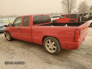 2001 Chevrolet Silverado 1500 LS with VIN 2GCEC19T411110961, listed as a Copart auction lot 49199325 with 212,257 mi miles and Salvage Title. Bid and sale history available at DreamBid. Image 2.