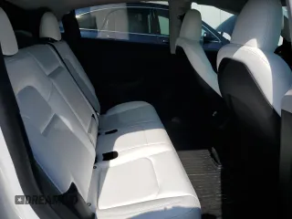 2024 Tesla Model Y Long Range with VIN 7SAYGDEE3RA300642, listed as a Copart auction lot 60530375 with 8,361 mi miles and Salvage title. Bid and sale history available at DreamBid. Image 11.