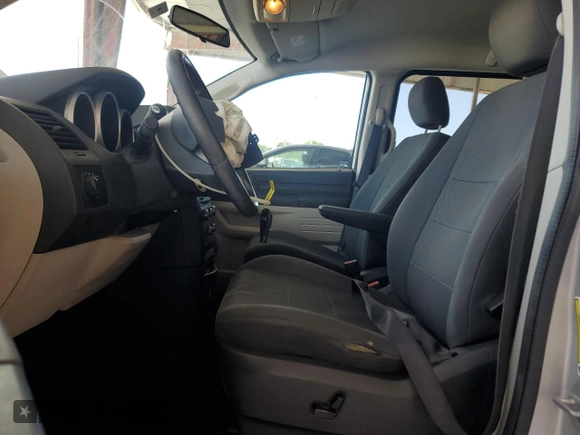 2008 Dodge Grand Caravan SE z VIN 1D8HN44H78B151530, wystawiony jako Copart lot #58042435 z przebiegiem 112 615 mil mil oraz Szkoda całkowita • Salvage title. Historia ofert i sprzedaży dostępna na DreamBid. Obrazek 7.