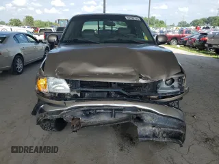 2001 Ford F-150 XLT with VIN 1FTRW07L11KB49920, listed as a Copart auction lot 62122775 with 227,175 mi miles and Salvage title. Bid and sale history available at DreamBid. Image 5.