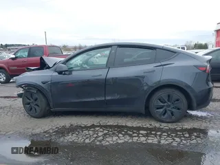 2024 Tesla Model Y с VIN 7SAYGDED6RF102745, выставлен на аукционе IAAI как лот 41824709 с пробегом 13 842 миль миль и . История ставок и продаж доступна на DreamBid. Изображение 14.