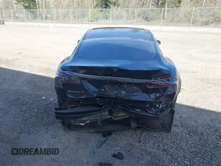 2014 Tesla Model S 60 z VIN 5YJSA1H19EFP45024, wystawiony jako IAAI lot #41960222 z przebiegiem 108 573 mil mil oraz . Historia ofert i sprzedaży dostępna na DreamBid. Obrazek 17.