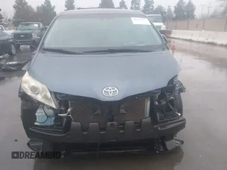 2015 Toyota Sienna LE AAS with VIN 5TDKK3DC8FS645154, listed as a IAAI auction lot 41513731 with 120,368 mi miles. Bid and sale history available at carsss.com. Image 13.