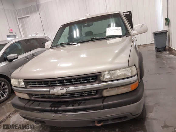 1999 Chevrolet Silverado 1500 LT with VIN 2GCEK19T8X1163660, listed as a IAAI auction lot 41758994 with 227,494 mi miles. Bid and sale history available at carsss.com. Image 12.