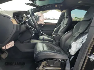 2016 Tesla Model X 70D z VIN 5YJXCDE23GF018396, wystawiony jako Copart lot #53056465 z przebiegiem 104 248 mil mil oraz Szkody całkowita. Historia ofert i sprzedaży dostępna na DreamBid. Obrazek 7.