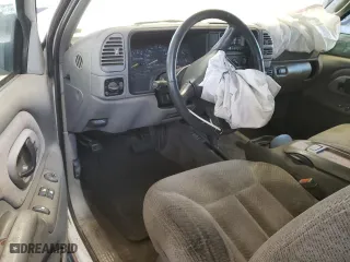 1998 Chevrolet Tahoe with VIN 3GNEK18R8WG147672, listed as a Copart auction lot 81992104 with 313,665 mi miles and Salvage Title. Bid and sale history available at carsss.com. Image 8.