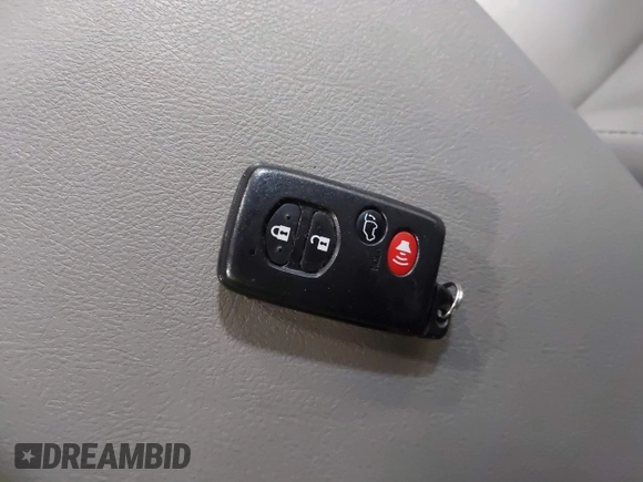 2013 Toyota Highlander Limited z VIN 5TDDK3EH3DS244711, wystawiony jako IAAI lot #41056732 z przebiegiem 156 968 mil mil oraz . Historia ofert i sprzedaży dostępna na DreamBid. Obrazek 11.