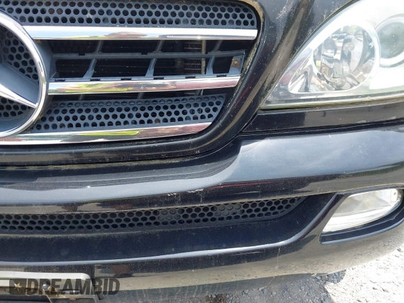 2004 Mercedes-Benz M 500 with VIN 4JGAB75E54A512828, listed as a IAAI auction lot 42579923 with 262,406 mi miles and . Bid and sale history available at DreamBid. Image 14.