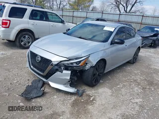 2020 Nissan Altima SR with VIN 1N4BL4CV3LC132192, listed as a IAAI auction lot 41936605 with 105,719 mi miles and . Bid and sale history available at carsss.com. Image 17.