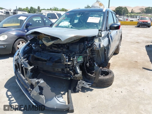 2023 Nissan Kicks SV z VIN 3N1CP5CV0PL545306, wystawiony jako IAAI lot #42403099 z przebiegiem 32 916 mil mil oraz . Historia ofert i sprzedaży dostępna na DreamBid. Obrazek 6.