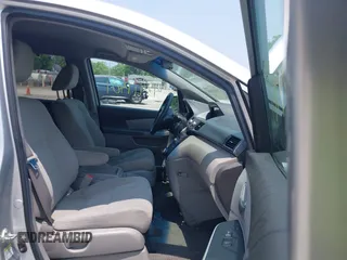 2012 Honda Odyssey EX z VIN 5FNRL5H44CB038825, wystawiony jako IAAI lot #42411401 z przebiegiem 214 164 mil mil oraz . Historia ofert i sprzedaży dostępna na DreamBid. Obrazek 5.