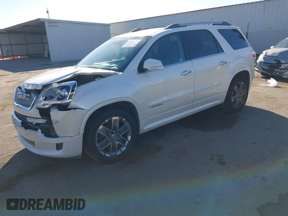 2011 GMC Acadia Denali z VIN 1GKKRTED0BJ334817, wystawiony jako IAAI lot #40957886 z przebiegiem 186 093 mil mil oraz . Historia ofert i sprzedaży dostępna na DreamBid. Obrazek 17.