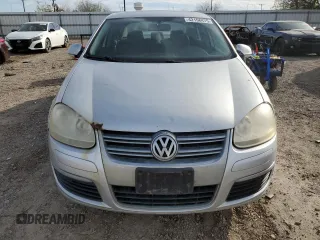 2006 Volkswagen Jetta 1.9L TDI z VIN 3VWDT71KX6M028862, wystawiony jako Copart lot #42158475 z przebiegiem 288 183 mil mil oraz Czysty tytuł • Clean title. Historia ofert i sprzedaży dostępna na DreamBid. Obrazek 5.