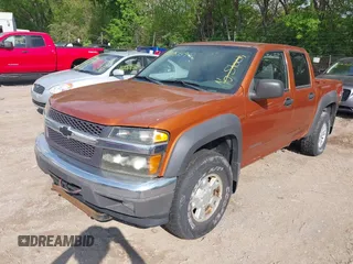 2005 Chevrolet Colorado 1SF LS Z71 with VIN 1GCDT136758169021, listed as a IAAI auction lot 42175159 with 217,734 mi miles. Bid and sale history available at carsss.com. Image 2.