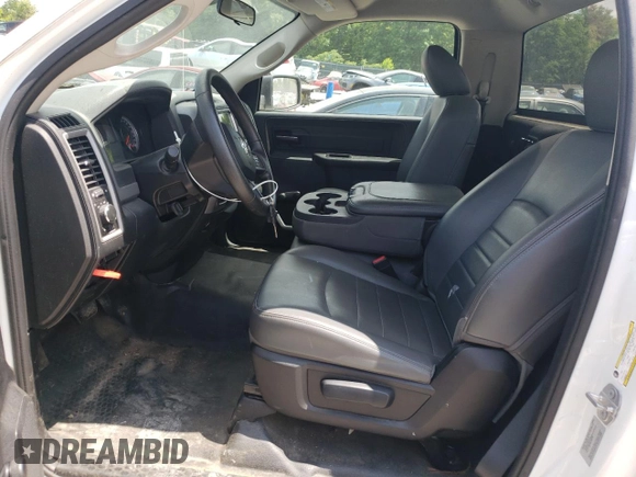 2016 Ram 1500 Tradesman z VIN 3C6JR6DT9GG363735, wystawiony jako Copart lot #56170895 z przebiegiem 18 269 mil mil oraz Szkoda całkowita • Salvage title. Historia ofert i sprzedaży dostępna na DreamBid. Obrazek 7.