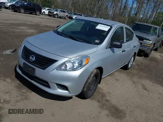 2014 Nissan Versa SV with VIN 3N1CN7AP0EL844605, listed as a IAAI auction lot 41938639 with 128,379 mi miles and . Bid and sale history available at carsss.com. Image 2.
