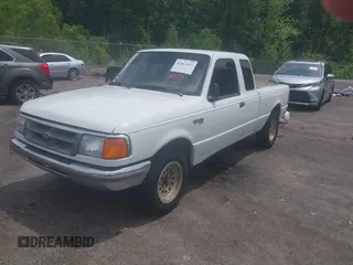1996 Ford Ranger XL z VIN 1FTCR14A2TPB29154, wystawiony jako IAAI lot #42065099 z przebiegiem 250 809 mil mil oraz . Historia ofert i sprzedaży dostępna na DreamBid. Obrazek 21.