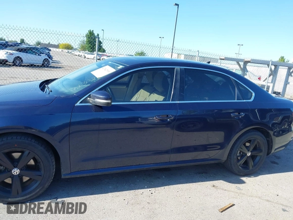 2013 Volkswagen Passat SE с VIN 1VWBN7A39DC129965, выставлен на аукционе IAAI как лот 42302910 с пробегом 182 874 миль миль и . История ставок и продаж доступна на DreamBid. Изображение 6.