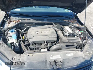 2014 Volkswagen Jetta SE with VIN 3VWD17AJ0EM393384, listed as a IAAI auction lot 42661590 with 118,385 mi miles and . Bid and sale history available at DreamBid. Image 10.