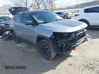 2018 Jeep Compass Trailhawk with VIN 3C4NJDDB6JT501744, listed as a IAAI auction lot 41727027 with 68,410 mi miles and . Bid and sale history available at carsss.com. Image 1.