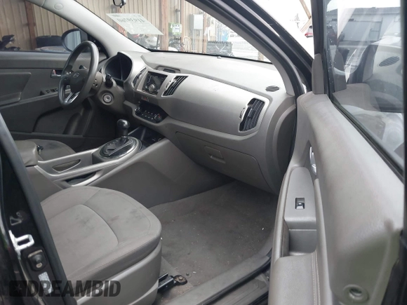 2011 Kia Sportage LX with VIN KNDPB3A26B7100916, listed as a IAAI auction lot 41939760 with 205,890 mi miles and . Bid and sale history available at carsss.com. Image 5.