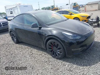 2022 Tesla Model Y Performance z VIN 7SAYGDEF5NF546680, wystawiony jako IAAI lot #42229359 z przebiegiem 55 597 mil mil oraz . Historia ofert i sprzedaży dostępna na DreamBid. Obrazek 1.