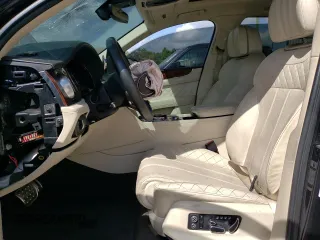2017 Bentley Bentayga W12 z VIN SJAAC2ZV9HC015680, wystawiony jako Copart lot #46197784 z przebiegiem Nie podano mil oraz . Historia ofert i sprzedaży dostępna na DreamBid. Obrazek 7.