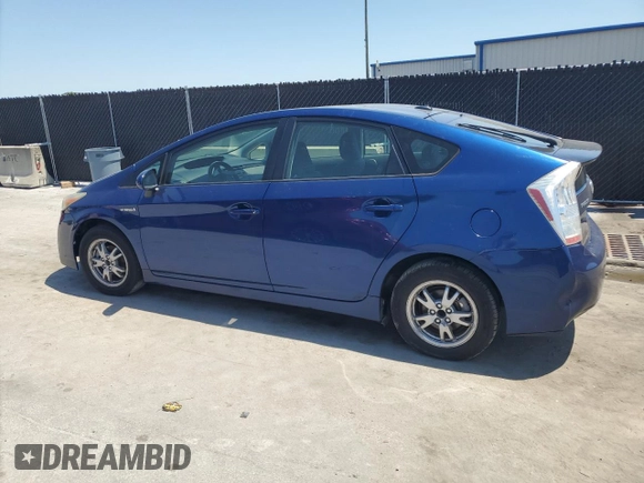 2010 Toyota Prius II z VIN JTDKN3DU8A0096549, wystawiony jako Copart lot #57562945 z przebiegiem 233 840 mil mil oraz Czysty tytuł • Clean title. Historia ofert i sprzedaży dostępna na DreamBid. Obrazek 2.