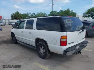 2002 Chevrolet Suburban LS with VIN 3GNEC16Z92G208330, listed as a IAAI auction lot 41907799 with 469,040 mi miles. Bid and sale history available at carsss.com. Image 3.