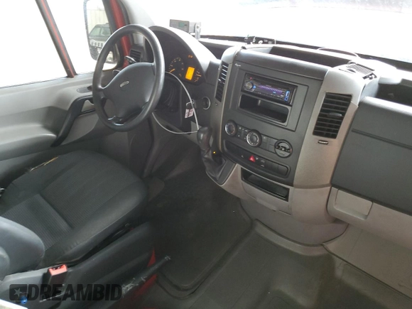 2012 Freightliner Sprinter z VIN WDYPE8CC8C5618781, wystawiony jako Copart lot #51819545 z przebiegiem 419 874 mil mil oraz Tytuł czysty. Historia ofert i sprzedaży dostępna na DreamBid. Obrazek 8.