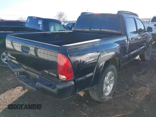 2006 Toyota Tacoma with VIN 3TMMU52N26M002740, listed as a IAAI auction lot 41684550 with 250,012 mi miles and . Bid and sale history available at DreamBid. Image 4.