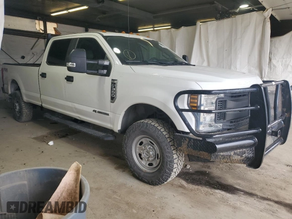2018 Ford F-350 XL with VIN 1FT8W3BT0JEB42248, listed as a Copart auction lot 53559195 with 109,134 mi miles and Clean Title. Bid and sale history available at DreamBid. Image 4.