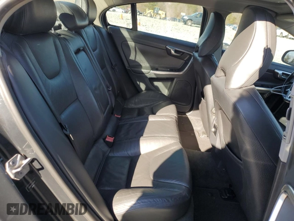 2014 Volvo S60 T5 with VIN YV1612FSXE1290142, listed as a Copart auction lot 85315824 with 111,492 mi miles and Salvage Title. Bid and sale history available at carsss.com. Image 10.