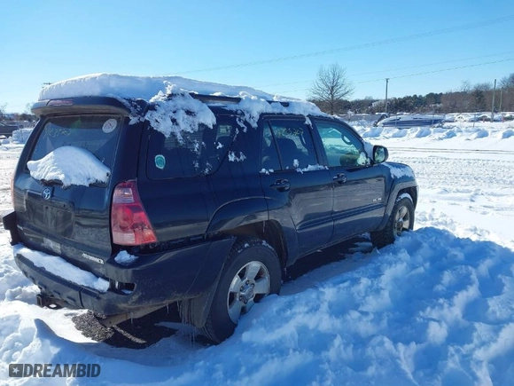 2004 Toyota 4Runner SR5 with VIN JTEBT14R640042690, listed as a IAAI auction lot 41235707 with 203,140 mi miles. Bid and sale history available at carsss.com. Image 4.