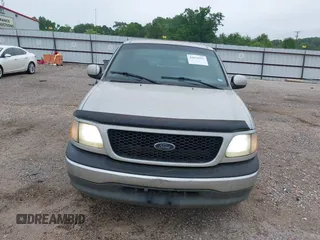2000 Ford F-150 XL with VIN 1FTZX1725YNC17400, listed as a IAAI auction lot 42031955 with 1 mi miles. Bid and sale history available at carsss.com. Image 14.