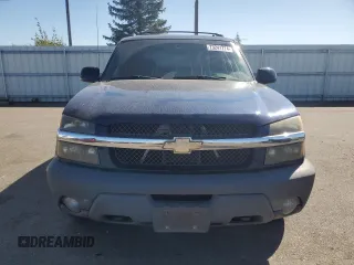 2002 Chevrolet Avalanche with VIN 3GNGK23G82G226208, listed as a Copart auction lot 73241774 with 122,231 mi miles and Salvage Title. Bid and sale history available at carsss.com. Image 5.