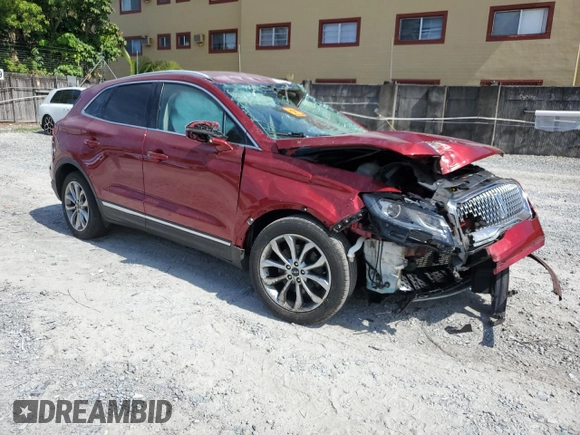 2019 Lincoln MKC Select with VIN 5LMCJ2C92KUL04158, listed as a Copart auction lot 59136185 with 15,098 mi miles and Non repairable. Bid and sale history available at DreamBid. Image 4.