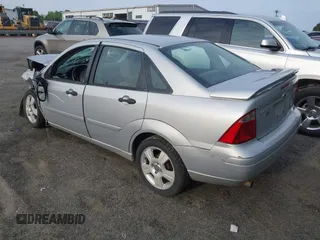 2006 Ford Focus S with VIN 1FAFP34N46W158088, listed as a IAAI auction lot 42012451 with 190,222 mi miles and . Bid and sale history available at carsss.com. Image 3.