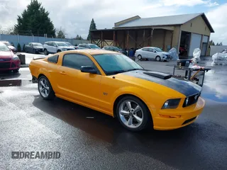2007 Ford Mustang GT Deluxe with VIN 1ZVFT82H775239834, listed as a IAAI auction lot 41637789 with 175,655 mi miles. Bid and sale history available at carsss.com. Image 1.
