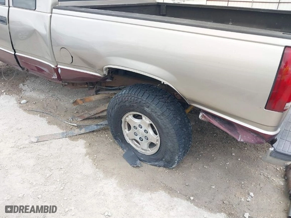 1998 Chevrolet C/K 1500 with VIN 1GCEK19R4WR145098, listed as a IAAI auction lot 41472308 with 291,454 mi miles. Bid and sale history available at carsss.com. Image 6.