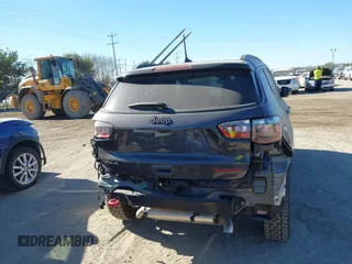 2024 Jeep Compass Trailhawk with VIN 3C4NJDDN4RT135384, listed as a IAAI auction lot 41251948 with 6,981 mi miles and . Bid and sale history available at DreamBid. Image 17.
