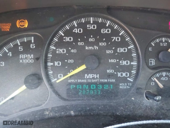 2000 Chevrolet Silverado 2500 LS with VIN 1GCGC29U0YE149496, listed as a IAAI auction lot 41967368 with 282,833 mi miles. Bid and sale history available at carsss.com. Image 7.