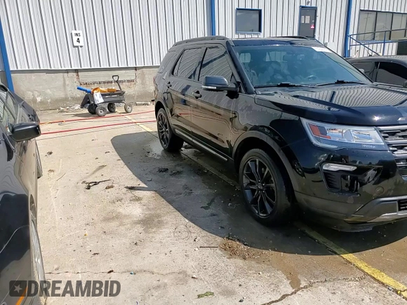 2018 Ford Explorer XLT with VIN 1FM5K8DHXJGC40157, listed as a Copart auction lot 51844945 with 137,476 mi miles and Salvage title. Bid and sale history available at DreamBid. Image 14.
