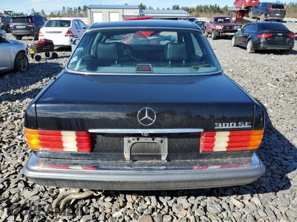 1989 Mercedes-Benz 300 300SE z VIN WDBCA24D2KA437884, wystawiony jako Copart lot #47598914 z przebiegiem 115 130 mil mil oraz Czysty tytuł • Clean title. Historia ofert i sprzedaży dostępna na DreamBid. Obrazek 6.