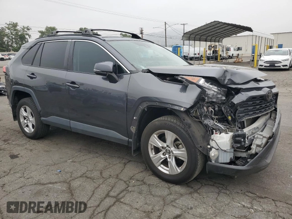 2020 Toyota RAV4 XLE with VIN 2T3W1RFV2LC045134, listed as a Copart auction lot 59635475 with 122,144 mi miles and Salvage title. Bid and sale history available at DreamBid. Image 4.